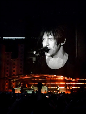 kekeLMB_Indochine_Black_City_Tour_Stade_de_France_Paris_2014_(2)
