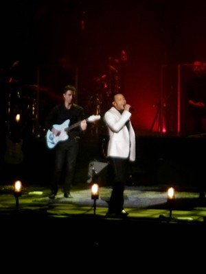 kekeLMB_John_Legend_All_of_Me_Tour_Zenith_Paris_2014_(2)