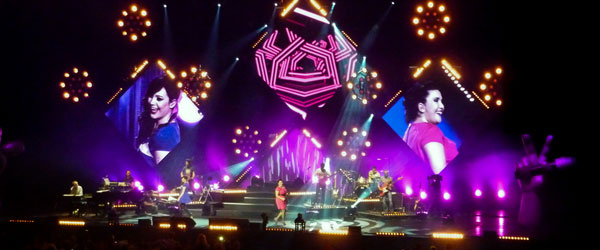 kekeLMB_The_Voice_Tour_2012_Zenith_Paris_2012_(2)