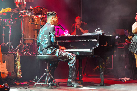 Jon Batiste : World Music Radio - Brooklyn Steel, Brooklyn (2023)